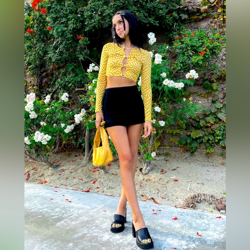 *NWT* the sold out selby mini skirt from princess polly in size 8 tall